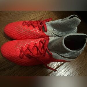 Nike Hypervenom Phantom 3 Pro Light Crimson Wolf Grey Mens size 9 Soccer cleats
